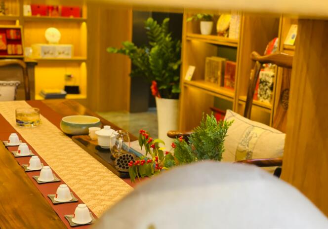 溢茗坊·雨林古树茶